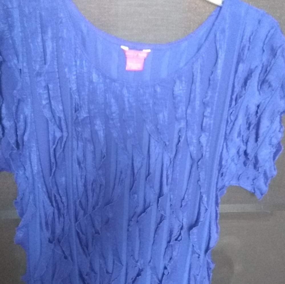 Super cute blue blouse